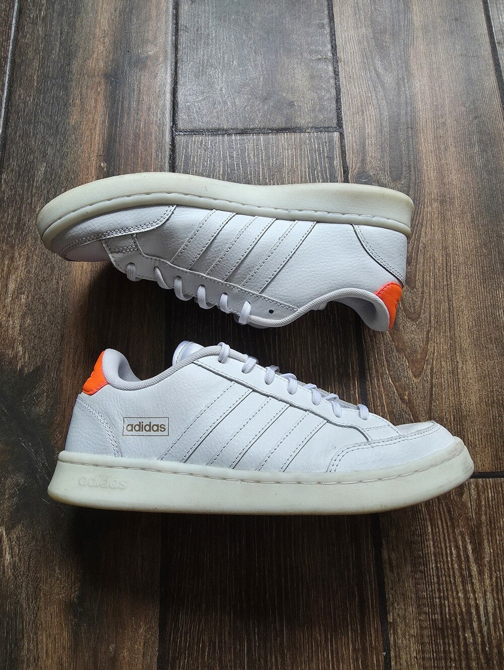 Addidas Comfort Cloud White  Leather With Hot Pink Accent Flat Runner